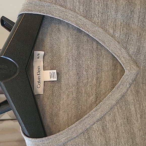 NWOT Mens Calvin Klein 100% cotton sweater. Size XL. - Picture 5 of 6